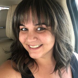 Meet your Posher, Caitlin